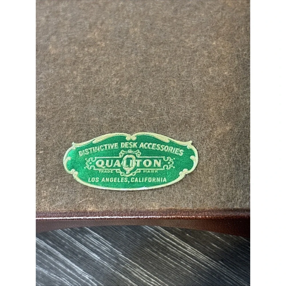 Qualiton vintage leather